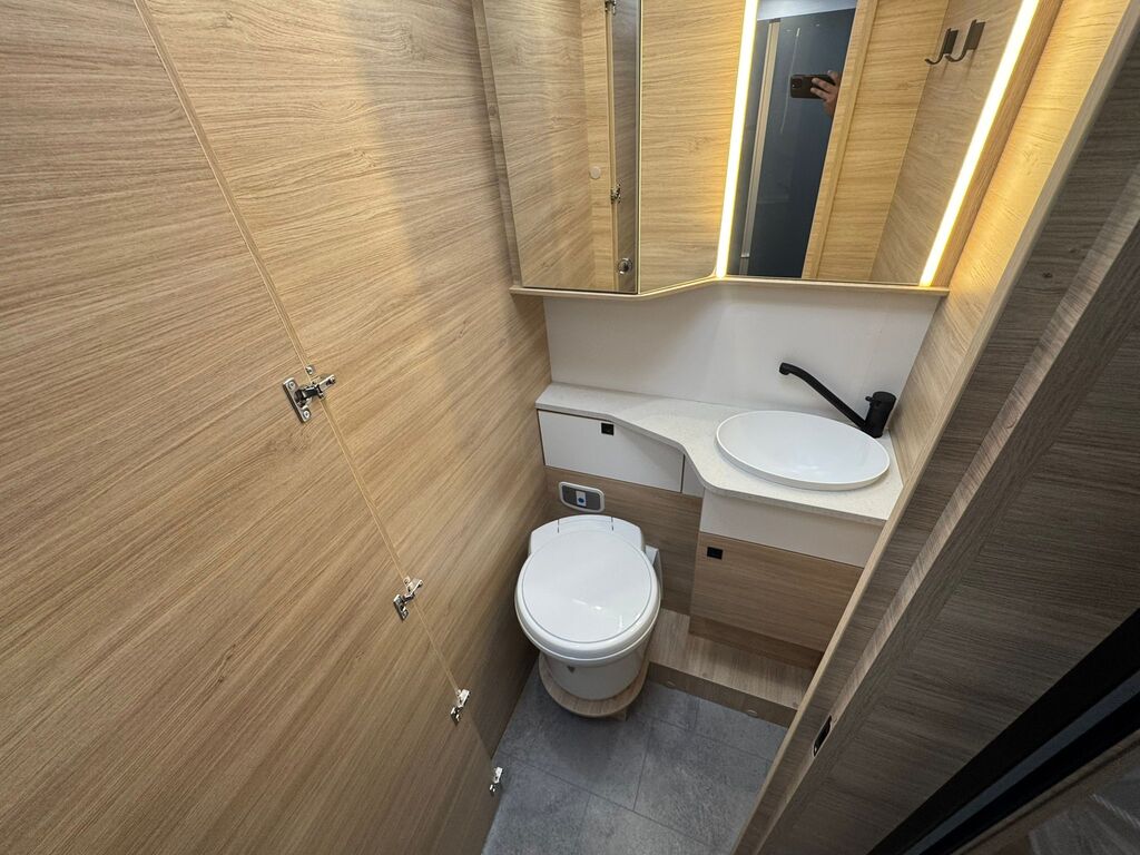 Challenger 317 Ultimate Edition Nomadas Life (18)