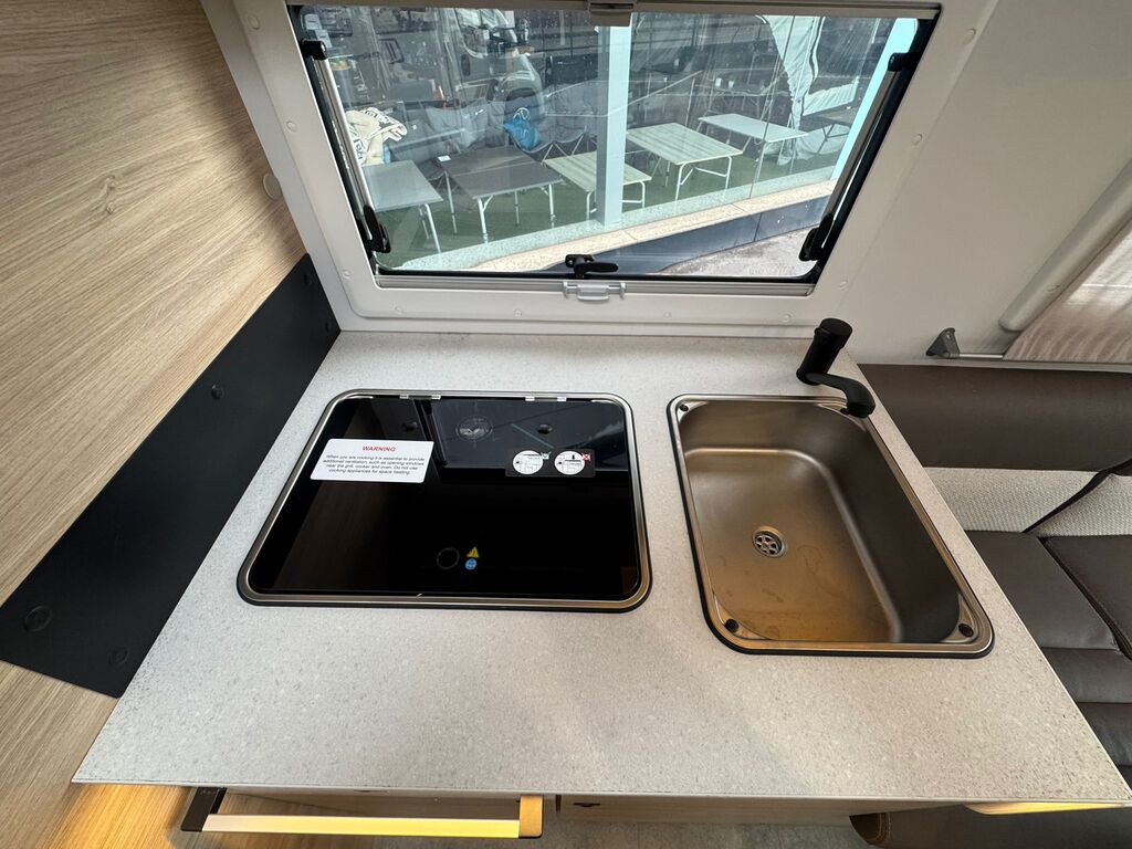 Challenger 317 Ultimate Edition Nomadas Life (7)